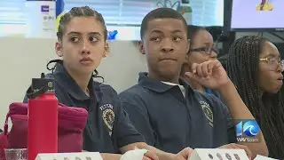 FBI exposes students to career as agents