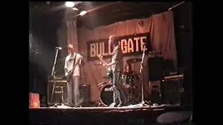 Creech. - Tell Me Something (Bull & Gate Kentish Town London. 25th March 2001)