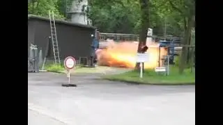 explosion demonstration using venting panels