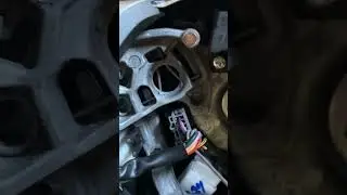 Nissan Leaf ZE1 How to remove airbag
