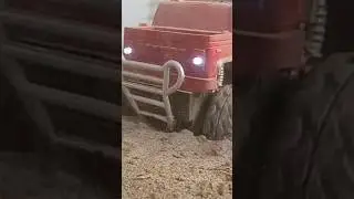 Rc 4x4 Suv hummer HM2 Red Off Roading!