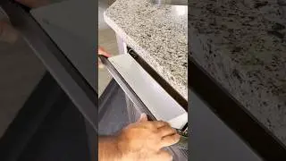 Есть фальш-ящик? Добавьте выдвижной лоток! #diy #drawerorganizer #kitchenhacks