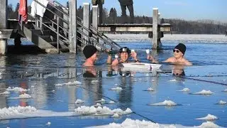 Wörthsee: Eisschwimmen mit Besuch der Eisbar