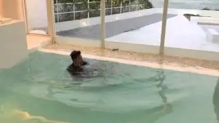 睡著睡著，滾下來！
