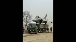 Damaged Rafale Fighter Jet Flying Off Truck !