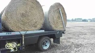 Deweze's bale loading hay bed
