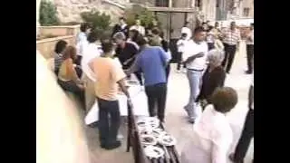مهرجان مشتى الحلو 2003 وجبة الغداء في دار كنيسة مار الياس