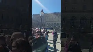 Impromptu performance in front of the Royal Palace in Stockholm, Sweden 🇸🇪