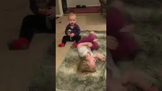 Two baby fighting || #baby #cutebaby #woababy #babiesdayout #babies #fighting #love