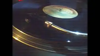 Liquid Gold - C'Mon And Dance  (Parachute Records Promo 1979)