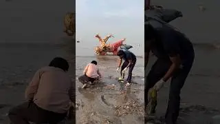 After Ganpati Visarjan Beach Cleaning Let&rsquo;s Do This Together ❤️ #ganpativisarjan #ganpatibappa