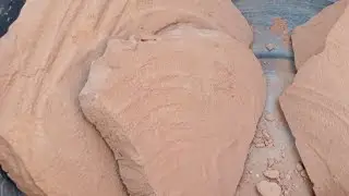 Red mud crashed crumbling 