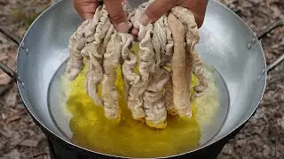 Deep Fried Chitterlings Recipe | How to Clean and Cook Chitlins in my Village