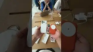 Magnetic card bag bracket three-in-one charger.#iphone17promax #bracket #airpods #iwatch