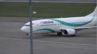 CLOSE UP - Tailwind Airlines Boeing 737-4Q8 - Cork Airport