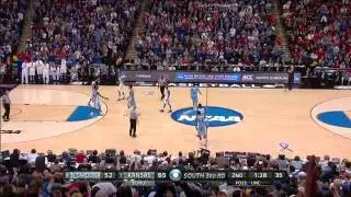 Jeff Withey Block makes a UNC fan say ewwwwww
