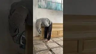 PEMASANGAN PINTU DEPAN RUMAH MINIMALIS