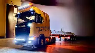 1/14 Tamiya Scania 770s testing out new lights in the hotel room #rctrucks #rcconstruction #rcworld 