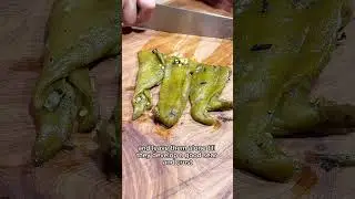 Бургер с жареным в кляре зеленым перцем хатч и сыром из Нью-Мексико! #кулинария #бургер #еда #нью...