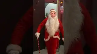 when Santa came to spread holiday cheer at the office! 🎅🎄