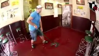 [bonus bgc ślizga się na własnych wymiocinach]