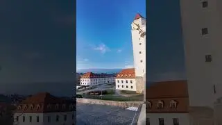 قلعة براتسلافا تطل على نهر الدانوب #براتسلافا #سلوفاكيا #شتاء #تصويري  #visitSlovakia #Bratislava