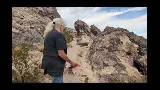 Off-road to Robber's Roost in California 
