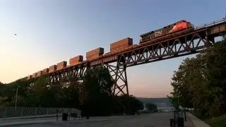 HUGE! CN 2324 at Parry Sound (25AUG2012)