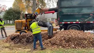 Town of Wethersfield ODB LCT600 Picking Up a Massive Leaf Pile