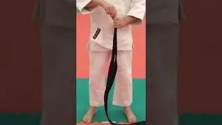 Come effettuare il nodo della cintura di Judo