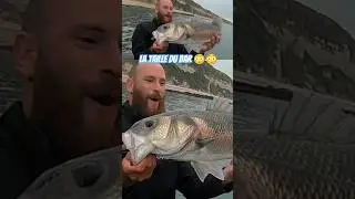 BIM au leurre de surface, un bar &eacute;norme p&eacute;ch&eacute; par Romain le B&eacute;zot 😍🐟🎣