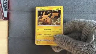 Pikachu SM227 - Pokemon Fall 2019 Collector Chest