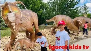 Dinosaur for kids at drumheller museums Alberta Canada and t-Rex skeleton/igorot kids tv