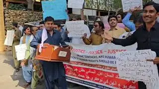 Music Teachers Protest at Karachi press club