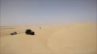 Crossing soft sand dunes in Toyota Landcruiser Prado KZJ95 (Tiris-Zemmour), Mauritania