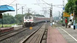 HOWRAH-NEW DELHI RAJDHANI SPECIAL WITH PUSH PULL WAP7 TECHNOLOGY