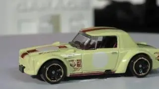 2017 Hot Wheels B Case #22 Fairlady 2000 - New Model