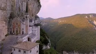 Cliffside Sanctuaries: Icons of Faith and Nature's Majesty / QUICK TOURonnie's mind palace