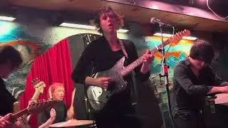 ELLiS D - Drifting, live at The Shacklewell Arms, London