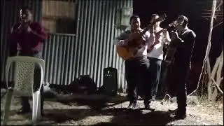 Canta J. C. Déjate Ayudar de Dios.  Requinto Reinaldo Castro Marcación Daniel V. Omar C.