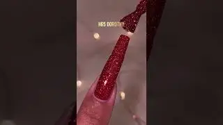 Голографические флеш-гели: 𝗥𝗘𝗗 𝘃𝘀 𝗥𝗘𝗗❣️ #nailshorts #nailart #shorts #holonails