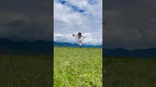 ASMR_Napahai: Dreamy Clouds, Endless Meadows&hellip; and Surprise Poop Traps 💩☁️🌿 #china #travel
