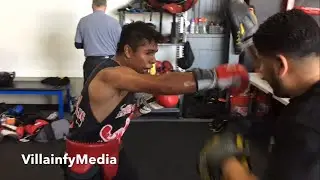 M.R.3. DOING WORK!! MANNY ROBLES MITT WORK, RAPID COMBINATIONS; LOOKING PRIMED