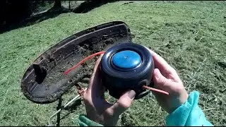 Sek&aacute;n&iacute; tr&aacute;vy křovinořezem + v&yacute;měna struny