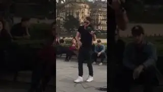 The trouble notes a paris 🎼🎶🎵🎻🎸