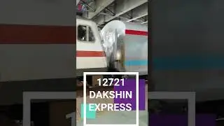 12721 DAKSHIN EXPRESS FROM HYDERABAD TO HAZRAT NIZAMUDDIN ARRIVING AT RANI KAMLAPATI RAILWAY STATION