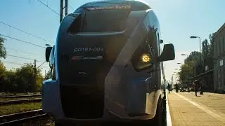 DART ED161-004 wnętrze i spacer wzdłuż pociągu. Pociągi czyli na kolejowym szlaku (12).