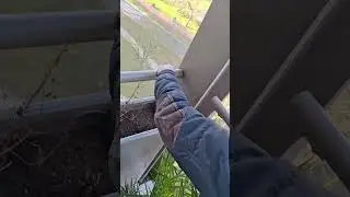 Doppen op balkonbuizen monteren