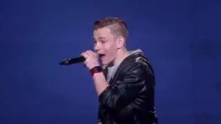 ER SINGT F&Uuml;R SEINE TOTE MUTTER (SEHR TRAURIG)