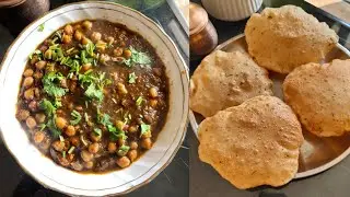 Amritsari Chole and ghar ke easy samaan se banaye Masala Poori